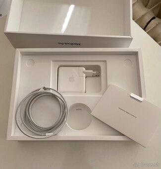 MacBook Pro 13" (2020) | 1TB SSD | 16GB RAM | Touch Bar - 13