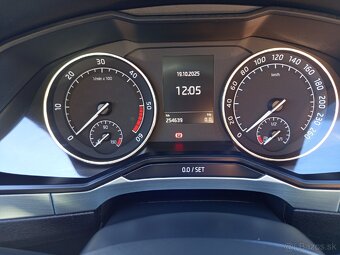 Škoda Superb III Combi 2.0TDI DSG - 13