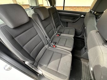 Volkswagen Touran 1.6TDI DSG - 13