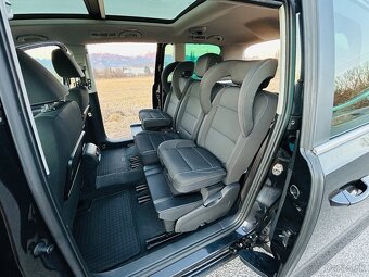 Priestranný a spoľahlivý – Seat Alhambra 2011, DSG, full výb - 13