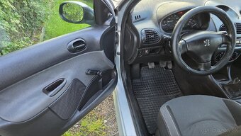 Predám Peugeot 206 1,4 benzín - 13