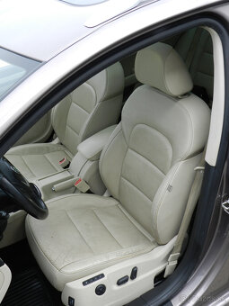 Škoda Superb Combi 2.0 TDI CR Elegance DSG Panorama Webasto - 13