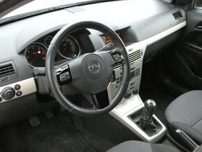 Opel Astra 1.7 CDTI combi - 13