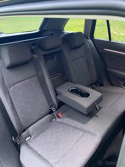 Volkswagen Golf 8 Variant 2.0 TDI - 13