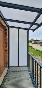 Hliník,kov,nerez-terasa,balkón,schody,plot,brána,prístrešok. - 13