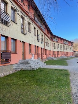 3 IZBOVÝ BYT S  2x  PARKOVACÍMI MIESTAMI V  CENE, VLASTNÉ KÚ - 13