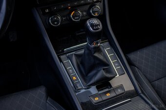 Škoda Superb Combi 2.0 TDI 4x4 Style MT6 - 13