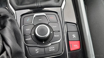 Peugeot 508 SW  1.6 THP --ťažné--2012--navi--panorama-- - 13