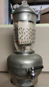 Retro věci  - popelníky, bakelitové rádio, lampa,baterky - 13