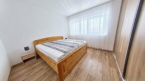 Znížená cena - 4-izbový rodinný dom v Ivanke pri Nitre - 13
