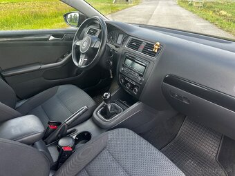 VOLKSWAGEN JETTA 1.2 tsi - 13