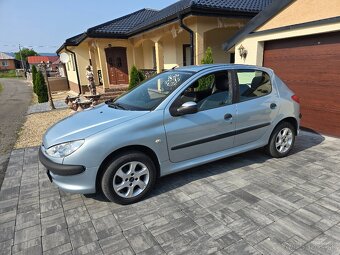 Predám Peugeot 206 1.4 benzín 118000km - 13