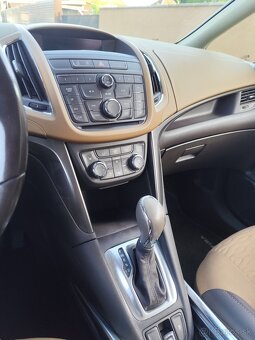 Opel Zafira Tourer 2.0 CDTi ECOTEC - 13