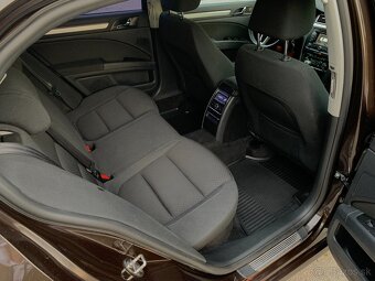 Škoda Superb 2,0 TDi CR DSG 4x4 - 13