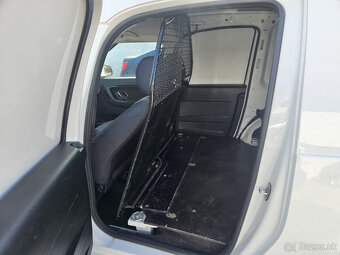 Škoda Praktik Roomster 1.2 TSI biela - 13