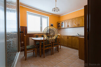 5 izbový, dvojpodlažný RD-VALALIKY, 200 m2 - 13