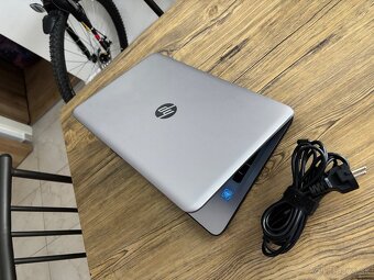 HP/Notebook/4GB RAM DDR4/500GB SSHD/Intel HD 2GB Grafika - 13