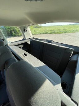 Volkswagen Touran 1.6 FSI - 13