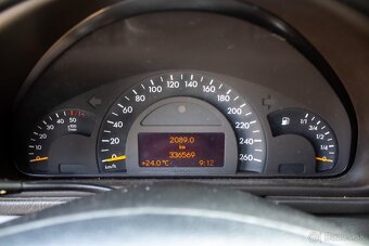 Mercedes-Benz C trieda Sedan 200 CDI Classic - 13