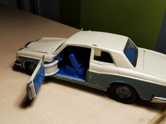 Corgi toys Rolls royce Silver Shadow - 13