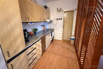 PREDAJ: Veľký rodinný dom s veľkým pozemkom 6548m2 v obci Du - 13