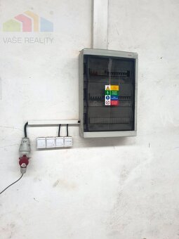  Na prenájom moderná výrobná hala s rozlohou 4 000 m² so s - 13