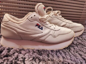 Nike, Adidas, Reebok - 13