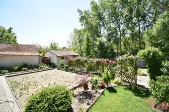 Na predaj 5 izbový dvojpodlažný  rodinný dom, pozemok 700 m2 - 13