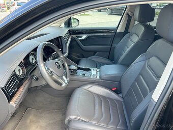 Volkswagen Touareg 3.0 V6 TDI SCR 4Motion Tiptronic - 13