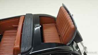 1:18 - 1:19 FORD V8 ROADSTER - 13