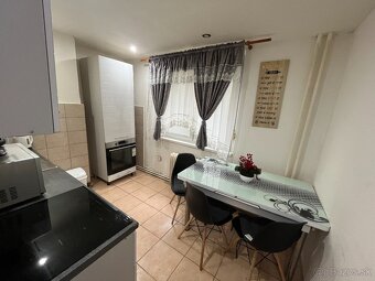 ☀ Svetlý a zariadený byt s kuchyňou po rekonštrukcii - 13