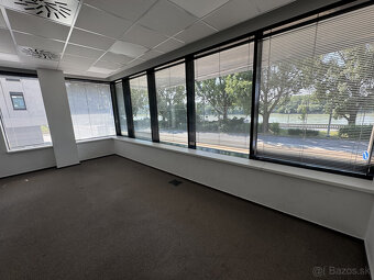 Prenájom samostatného kancelárskeho traktu 407 m² pri nábrež - 13