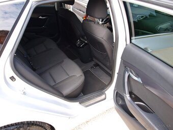 Hyundai i40 CW 1.7 CRDi 136k Premium Automat - 13