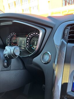 Ford Mondeo 2.0 EcoBlue 140kW 4x4 Titanium automat - 13