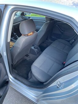 Volkswagen Jetta - 13