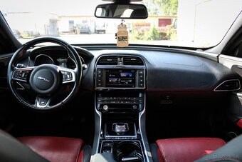 Jaguar XE 2.0 I4D 180k R-Sport AWD AT - 13