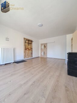 Exkluzívne na predaj 5 izbový rodinný dom - 13