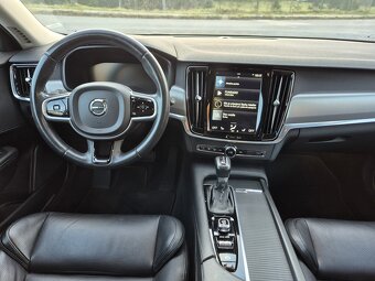 Volvo V90 D4 2.0L Momentum AWD A/T 140 kW - 13