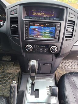Mitsubishi Pajero 3.2. - 13