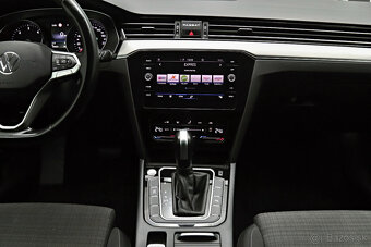 Volkswagen Passat Variant 2.0 TDI DSG EVO Elegance - 13