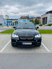 7 miestne BMW x5 e70 40d - 13