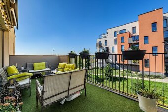 ZELENÁ STRÁŇ - PRIESTRANNÝ 4 IZBOVÝ BYT, 3 TERASY, 2 GARÁŽOV - 13