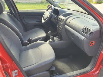 Renault Clio 1.2i - 43 KW - 13