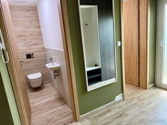 Prenájom 2,5 izbového bytu s bazénom a terasou s predzáhr - 13
