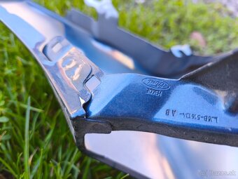 Ford Kuga  pravy blatnik lv4b-s16065 Kuga 3 2020 - - 13