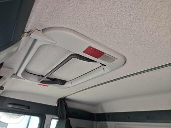 MAN TGL 12.220 KLIMA, LŮŽKO, ČELO - 13