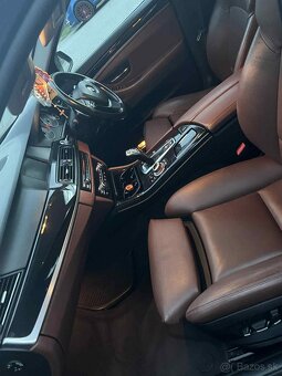 Predam bmw f10 520D - 13