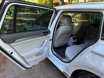 Volkswagen Passat Variant 2.0 TDI EVO Elegance DSG - 13