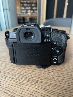 Panasonic Lumix DC G-90 - 13