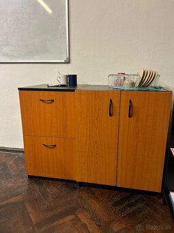 Kancelársky nábytok - 13